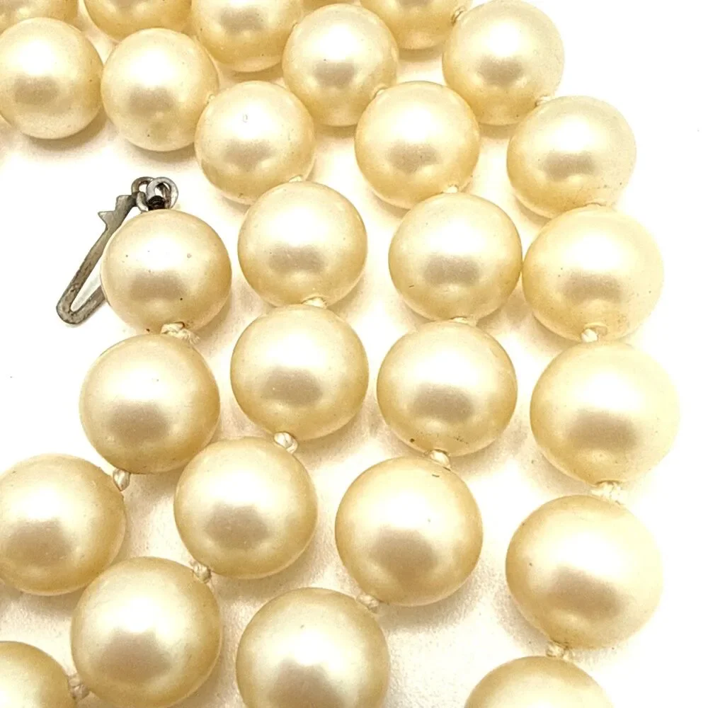 Vintage Classic Faux Pearl Choker Necklace Sterling Silver Clasp 22